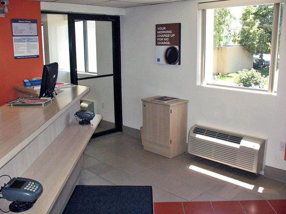 Motel 6-Council Bluffs, Ia - Omaha East Интериор снимка
